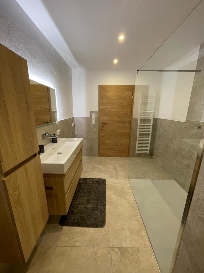 Moser Apartment *